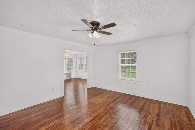 110 Woodcraft Dr, Murfreesboro, TN 37127