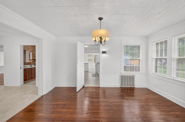 110 Woodcraft Dr, Murfreesboro, TN 37127