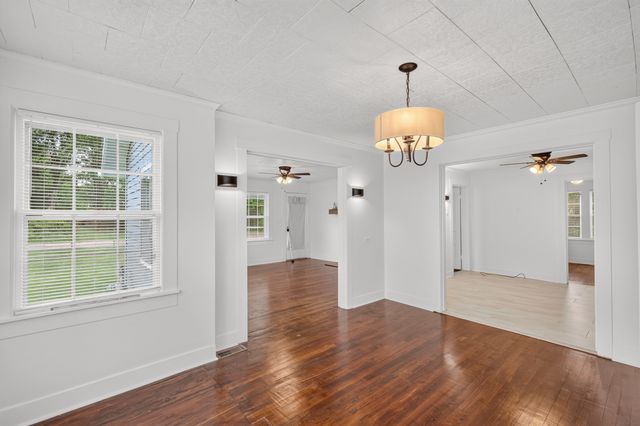 110 Woodcraft Dr, Murfreesboro, TN 37127