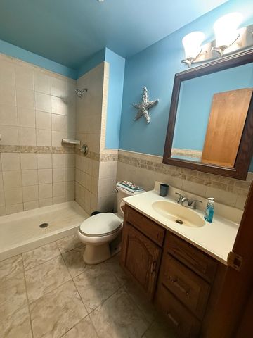 29W313 Ray Avenue, West Chicago, IL 60185