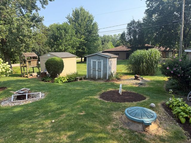 29W313 Ray Avenue, West Chicago, IL 60185