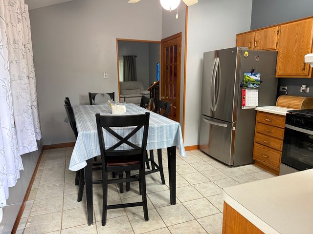 29W313 Ray Avenue, West Chicago, IL 60185