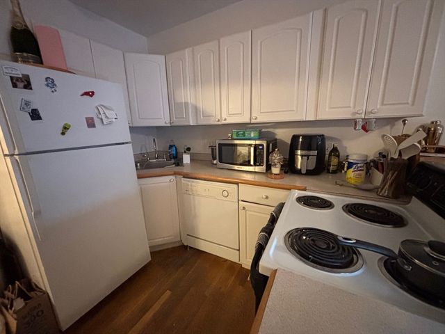 15 Irving St. 1, Boston, MA 02114