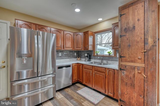 3320 ROTHSVILLE, Akron, PA 17501