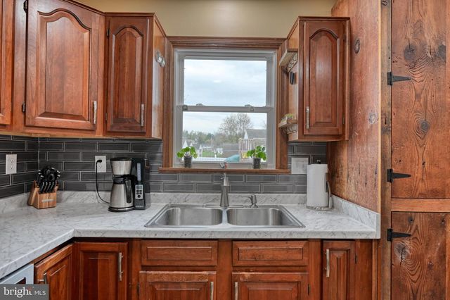 3320 ROTHSVILLE, Akron, PA 17501