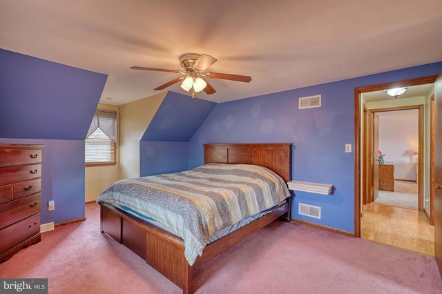 3320 ROTHSVILLE, Akron, PA 17501