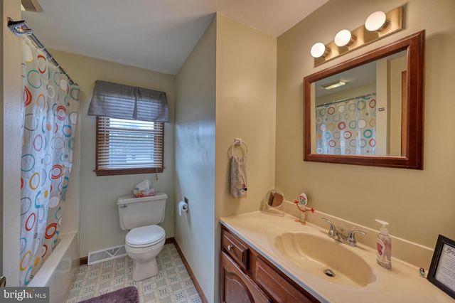 3320 ROTHSVILLE, Akron, PA 17501