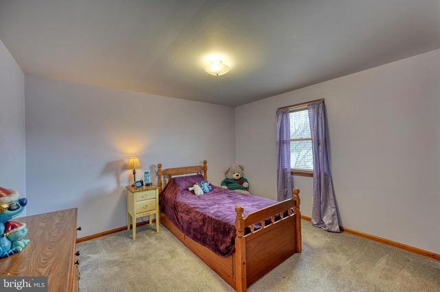 3320 ROTHSVILLE, Akron, PA 17501
