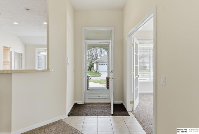 1719 S 190th Plaza, Omaha, NE 68130