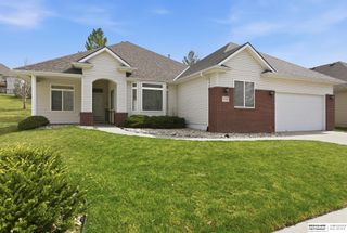 1719 S 190th Plaza, Omaha, NE 68130