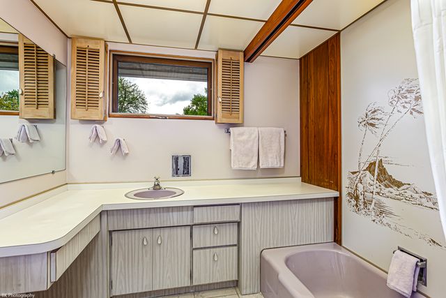 10128 S Kenton Avenue, Oak Lawn, IL 60453