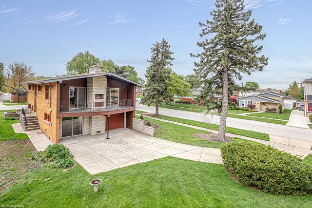 10128 S Kenton Avenue, Oak Lawn, IL 60453