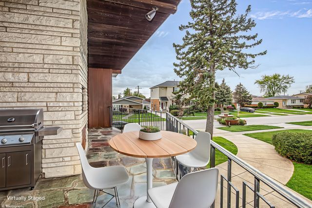 10128 S Kenton Avenue, Oak Lawn, IL 60453
