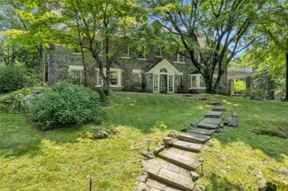 23 Gracemere, Tarrytown, NY 10591