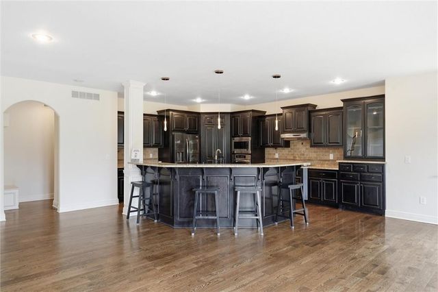 10903 W 163rd Terrace, Overland Park, KS 66221