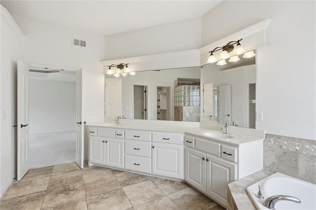 10903 W 163rd Terrace, Overland Park, KS 66221