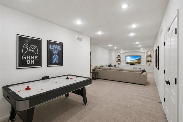 10903 W 163rd Terrace, Overland Park, KS 66221