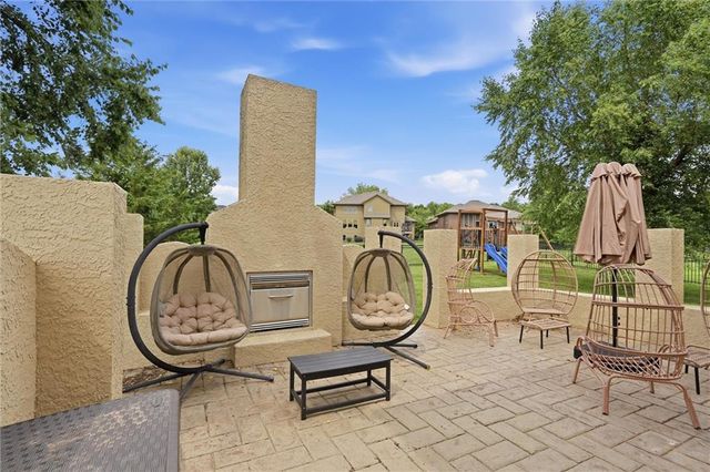 10903 W 163rd Terrace, Overland Park, KS 66221