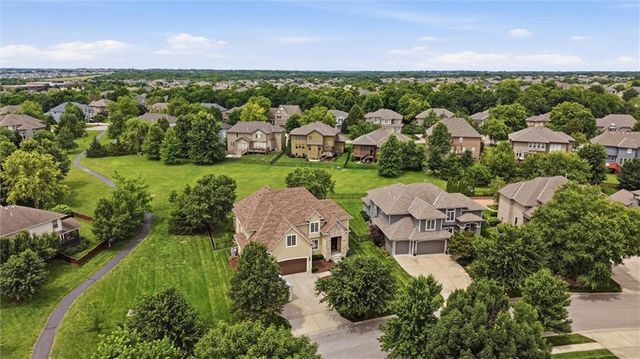 10903 W 163rd Terrace, Overland Park, KS 66221