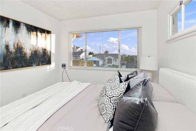 1818 Hilton Drive, Burbank, CA 91504