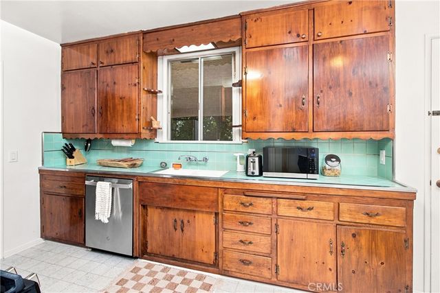 1818 Hilton Drive, Burbank, CA 91504