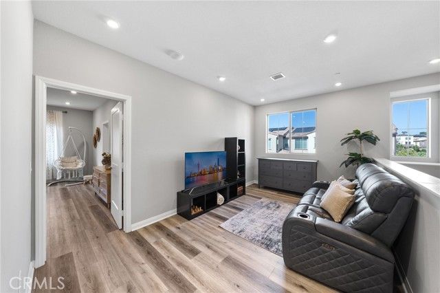 1704 Laurelwood, Oceanside, CA 92056