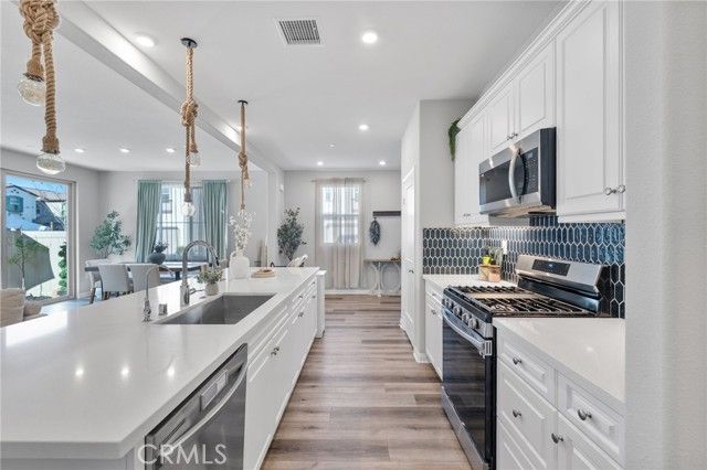 1704 Laurelwood, Oceanside, CA 92056