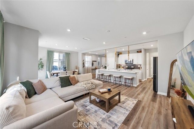 1704 Laurelwood, Oceanside, CA 92056