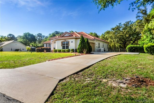 724 W Massachusetts Street, Hernando, FL 34442
