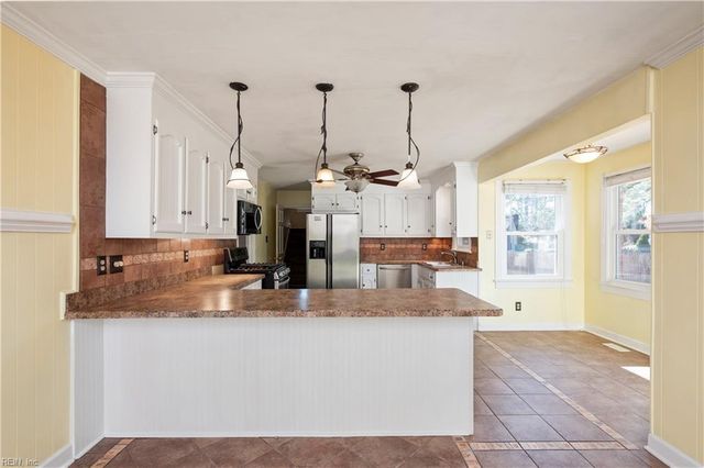 604 Caleb DR, Chesapeake, VA 23322