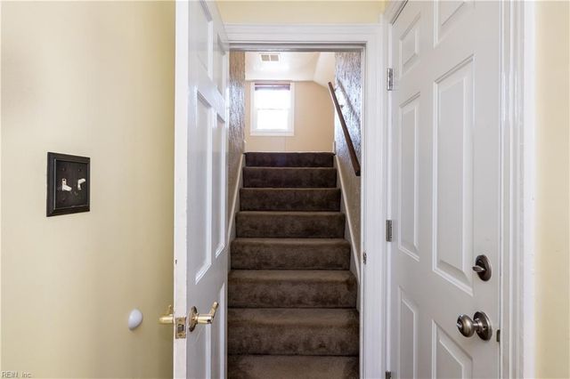 604 Caleb DR, Chesapeake, VA 23322