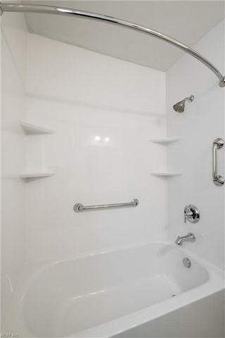 604 Caleb DR, Chesapeake, VA 23322