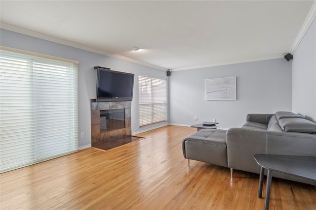 18914 RAVENGLEN Court, Dallas, TX 75287