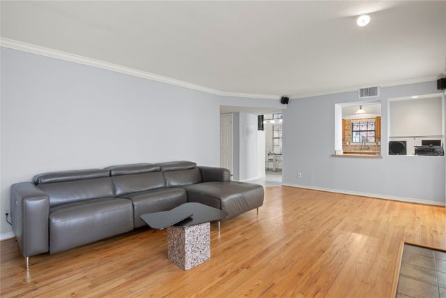 18914 RAVENGLEN Court, Dallas, TX 75287