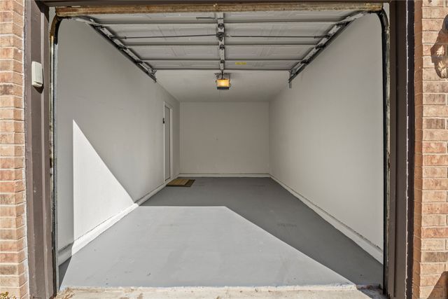 18914 RAVENGLEN Court, Dallas, TX 75287