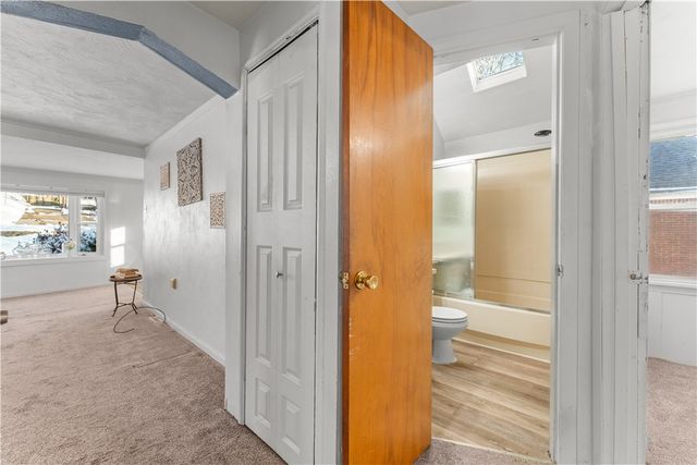 237 Collins Dr, Penn Hills, PA 15235