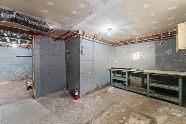 237 Collins Dr, Penn Hills, PA 15235