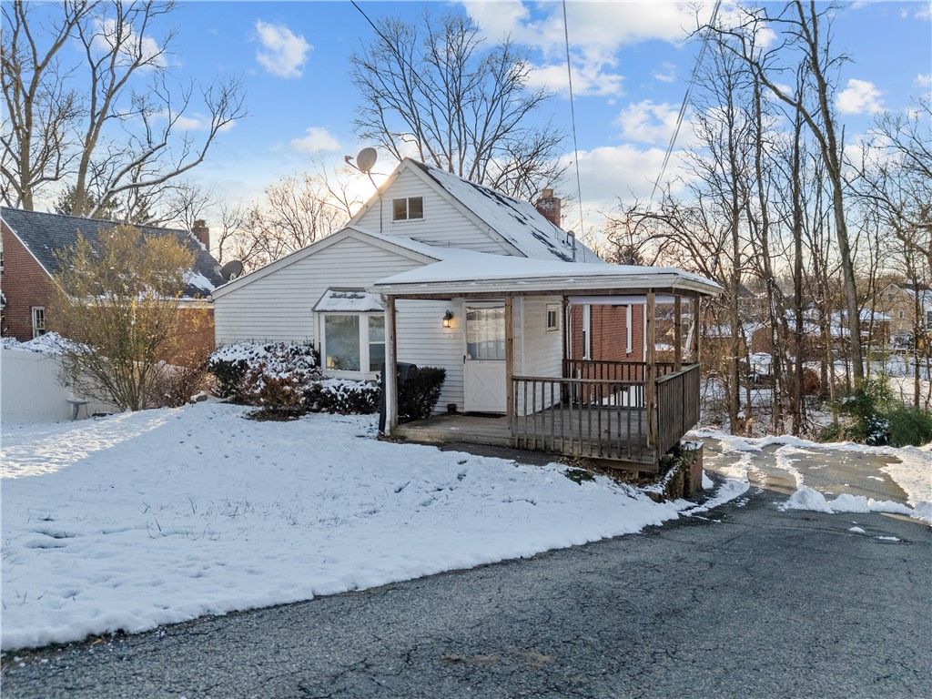 237 Collins Dr, Penn Hills, PA 15235