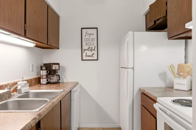1601 Pennsylvania Street NE Z4, Albuquerque, NM 87110