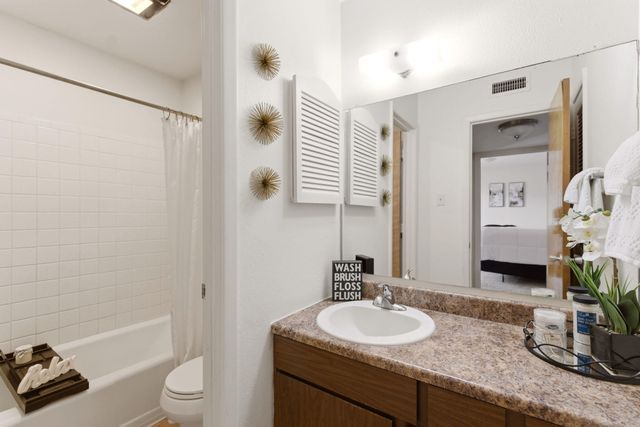 1601 Pennsylvania Street NE Z4, Albuquerque, NM 87110