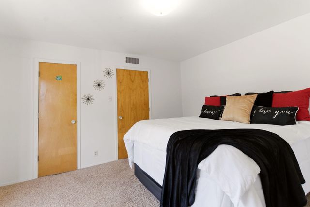 1601 Pennsylvania Street NE Z4, Albuquerque, NM 87110