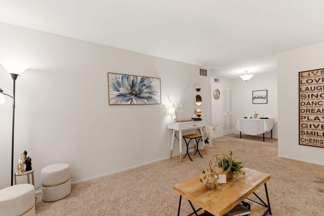 1601 Pennsylvania Street NE Z4, Albuquerque, NM 87110