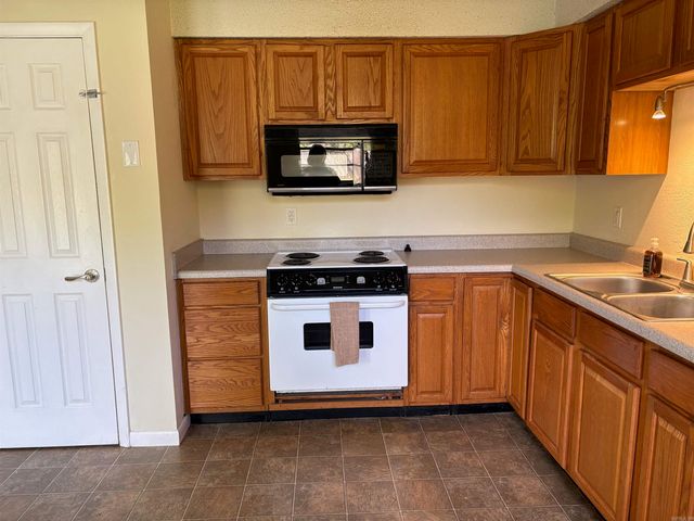 2304 Broadview, Conway, AR 72034