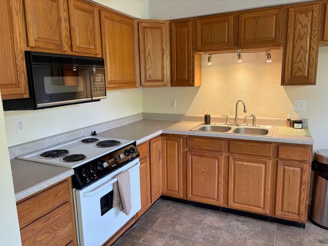 2304 Broadview, Conway, AR 72034