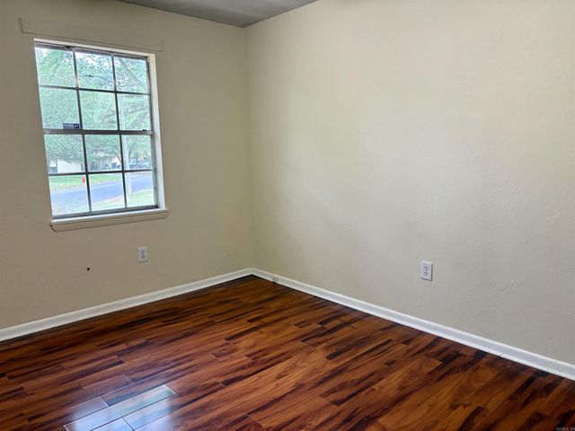 2304 Broadview, Conway, AR 72034