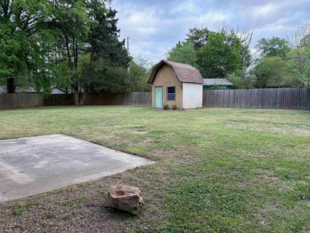2304 Broadview, Conway, AR 72034