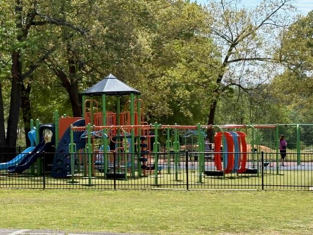 2304 Broadview, Conway, AR 72034