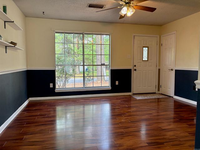 2304 Broadview, Conway, AR 72034