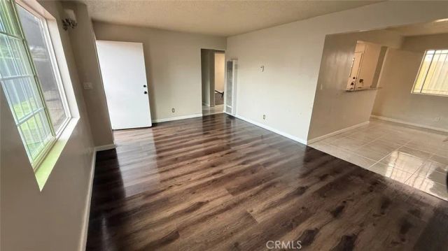 823 E 75th, Los Angeles, CA 90001