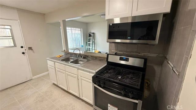 823 E 75th, Los Angeles, CA 90001